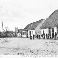 Friedrichsplatz, etwa 1920. Rechts die Bäckerei & Materialwarenhandlung von Herrmann Winkler